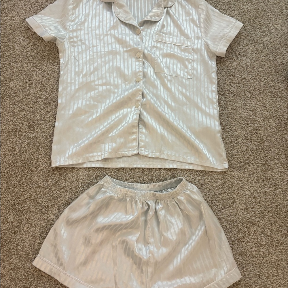 SHEIN White Satin Pajama Set Intimates & Sleepwear